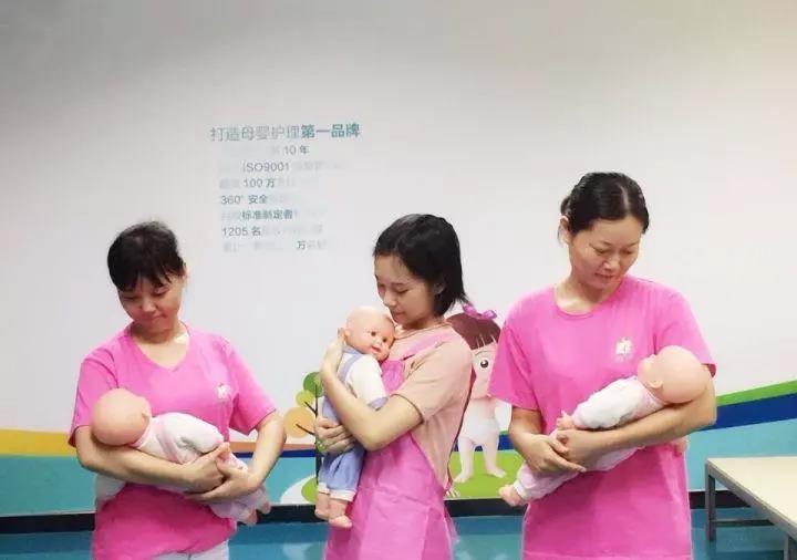 月嫂不等于保姆和医生,别因为你的无知,让月嫂受委屈!